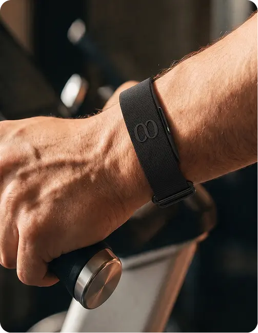 A man fastening the NOOA smart band on his wrist