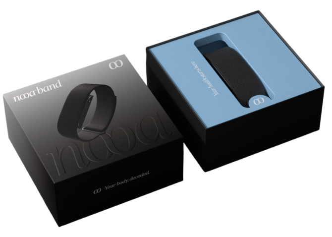 The NOOA Band in its packaging